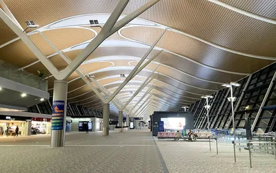 Interior of Shanghai Pudong International Airport Terminal 2 for China transit planning