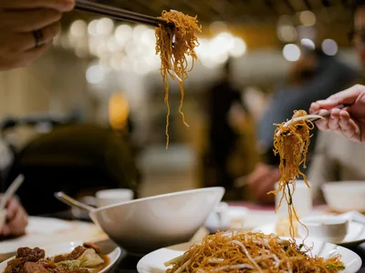 Meal planning tips for busy China travel days