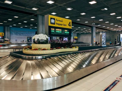 Luggage storage and check-in gap planning guide for China travel