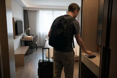 Your First 15 Minutes in a China Hotel Room: A Practical Visitor Guide